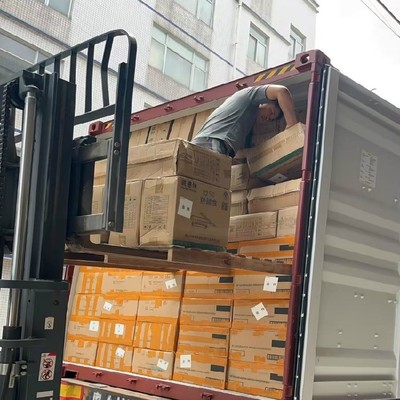中國至馬來西亞國際物流專線 價格實(shí)惠的空運(yùn)與道路貨物運(yùn)輸方案